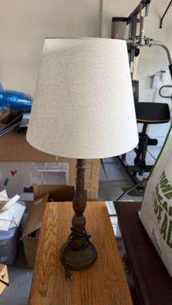 Table lamp