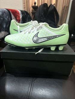Nike Magista Size 9