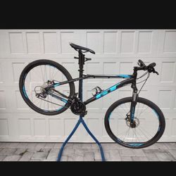 GT Aggressor Pro Mountain Bike Good Condition Black Small Aluminum 