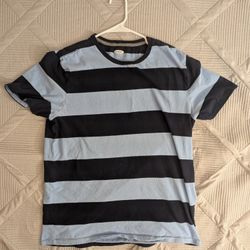 Men’s Old Navy Soft Blue striped T- Shirt Size Large