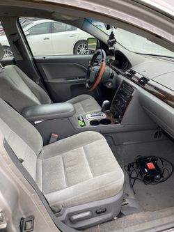 Silver Ford 500 Drives Good Brand New Starter And Air Blower Perfect Car For A To B I Want $1300 But I Am Open To Offers Or Trades 