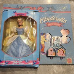 Walt Disney's Cinderella Deluxe Gift Set Sparkle Eyes Doll Mattel NIB