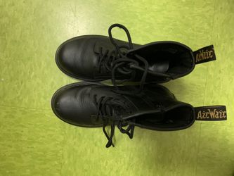 Dr.Martens Air Wair Boots Model JY004 Leather Combat Boots
