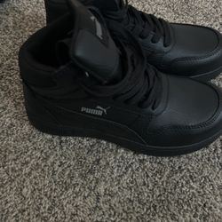 Size 5 Steel Toe Work Pumas