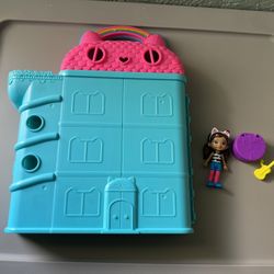 Gabby's Dollhouse Gabby's On-the-go Dollhouse, Gabby's Dollhouse Carryng Case