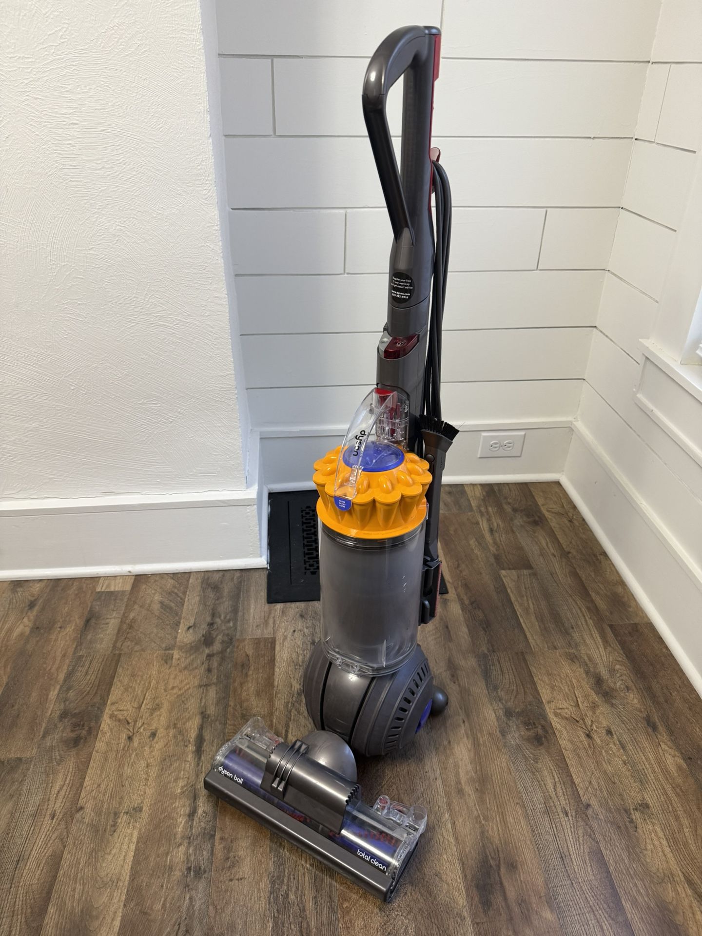 Dyson Ball Total Clean Upright Vacuum Cleaner