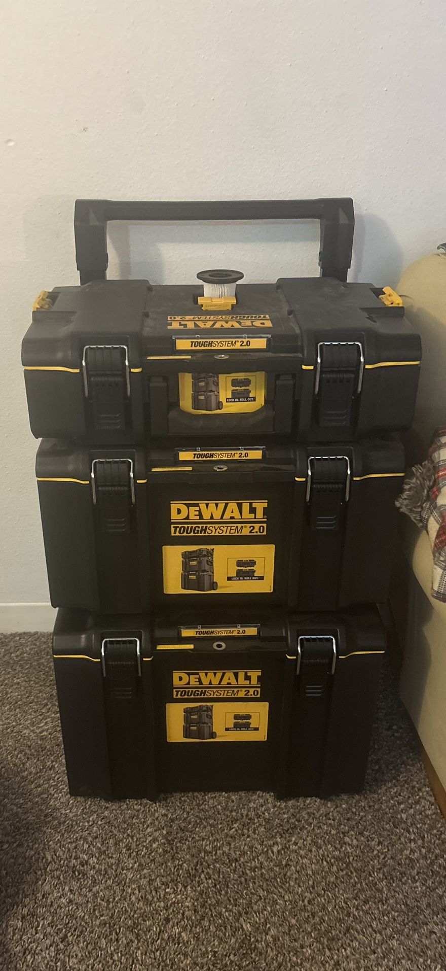 DEWALT Tough system 2.0