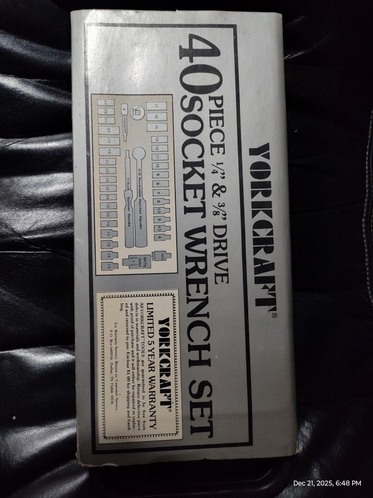 40 Piece Socket Wrench Set