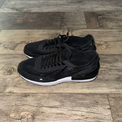 Nike Waffle Shoes (Rarely Worn)