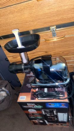 Omega Cold Press Juicer Machine