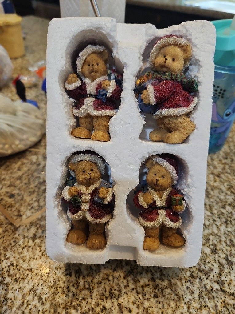 Home Interiors 4 Piece Christmas Bears Brand New Asking 10