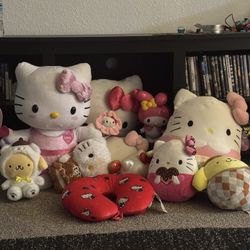 Hello kitty plushies 