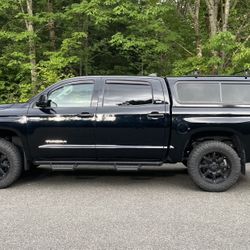 Leer 100xr Canopy With locking Roof Rack For 2014-2021 Toyota Tundra