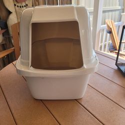 Like New Cat Litter Box  , 2 Weeks Old
