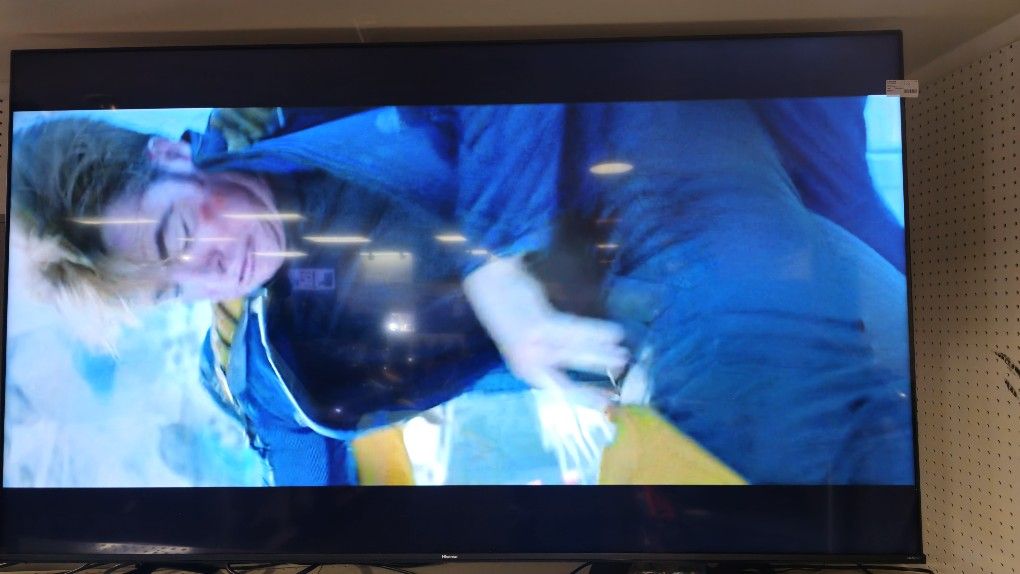 HiSense 75 In Tv