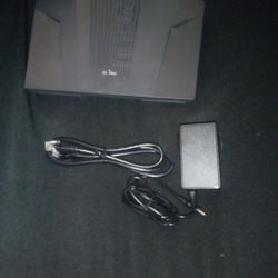 GL.iNet Flint 2 (GL-MT6000) Wi-Fi 6 router. 