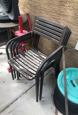 Table and chairs. Used at Starbucks