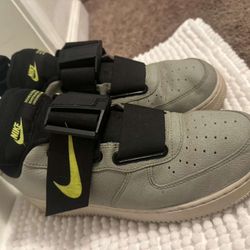 Nike Air Force 1 Low Utility Spruce Fog Black