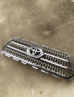 2017 Tacoma grill