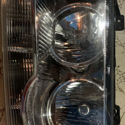 Chrysler 300 Headlight
