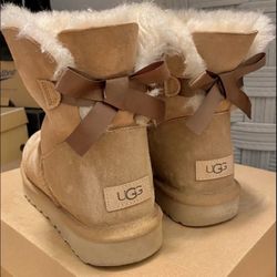 Mini Bailey Bow Uggs II
