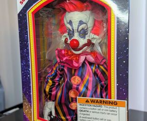 Mezco Killer klowns From Outer Space Rudy Mega Doll with Sound