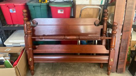 Full bed frame