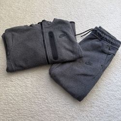 Authentic Grey Fleece Lined Nike Tech Tracksuit Set 