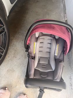 Newborn car seat with base