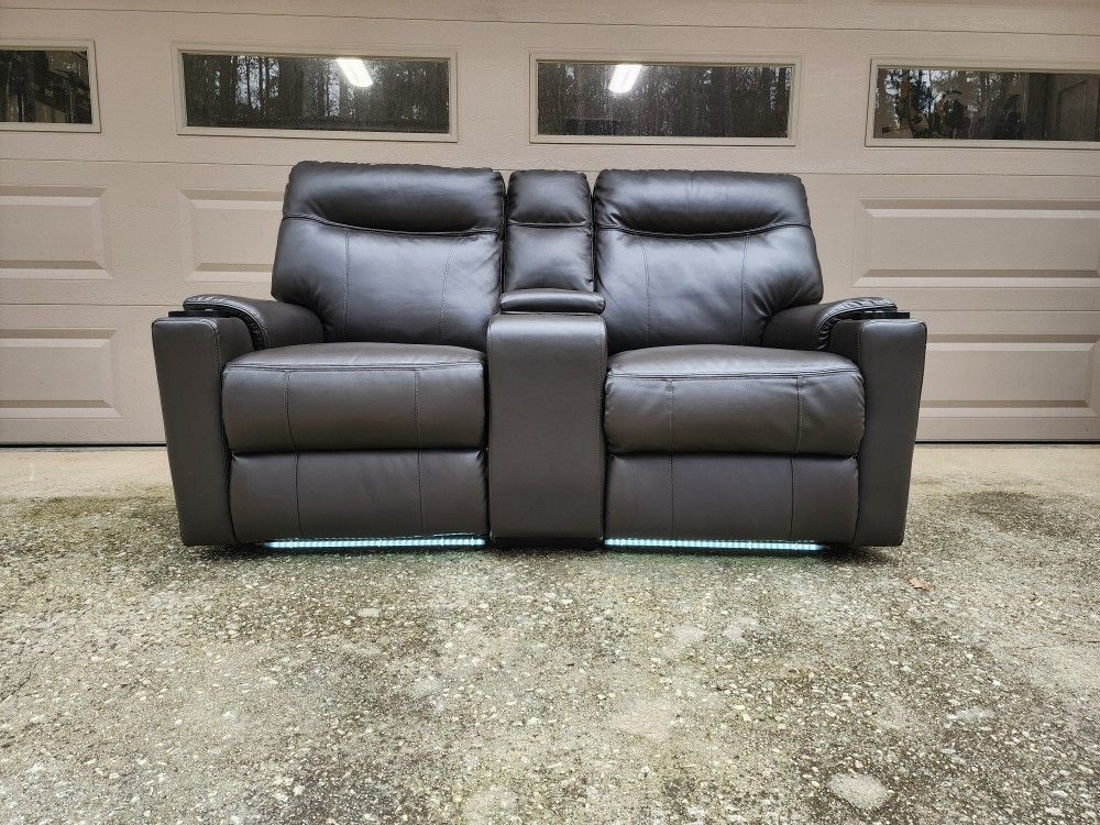 Kathy Ireland Power Recliner / Love Seat 