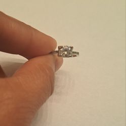 Fashion Ring Single Stone