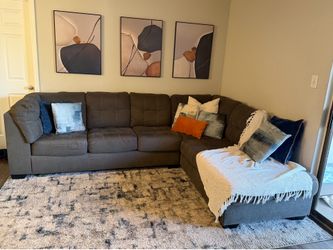 Moving sale sofa set with cushions