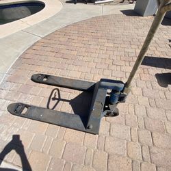 Heavy-Duty Pallet Jack / Manual Forklift