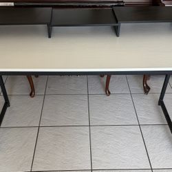 Work Desk With Monitors /Stand