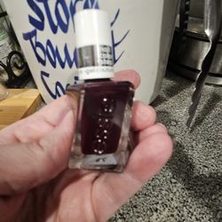Essie Polish ~New 