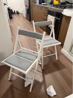 White/grey dining chairs