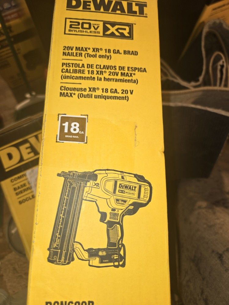 Brad nailer.
18 gauge.