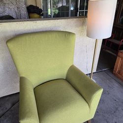 Accent Chair With Floor Lamp 