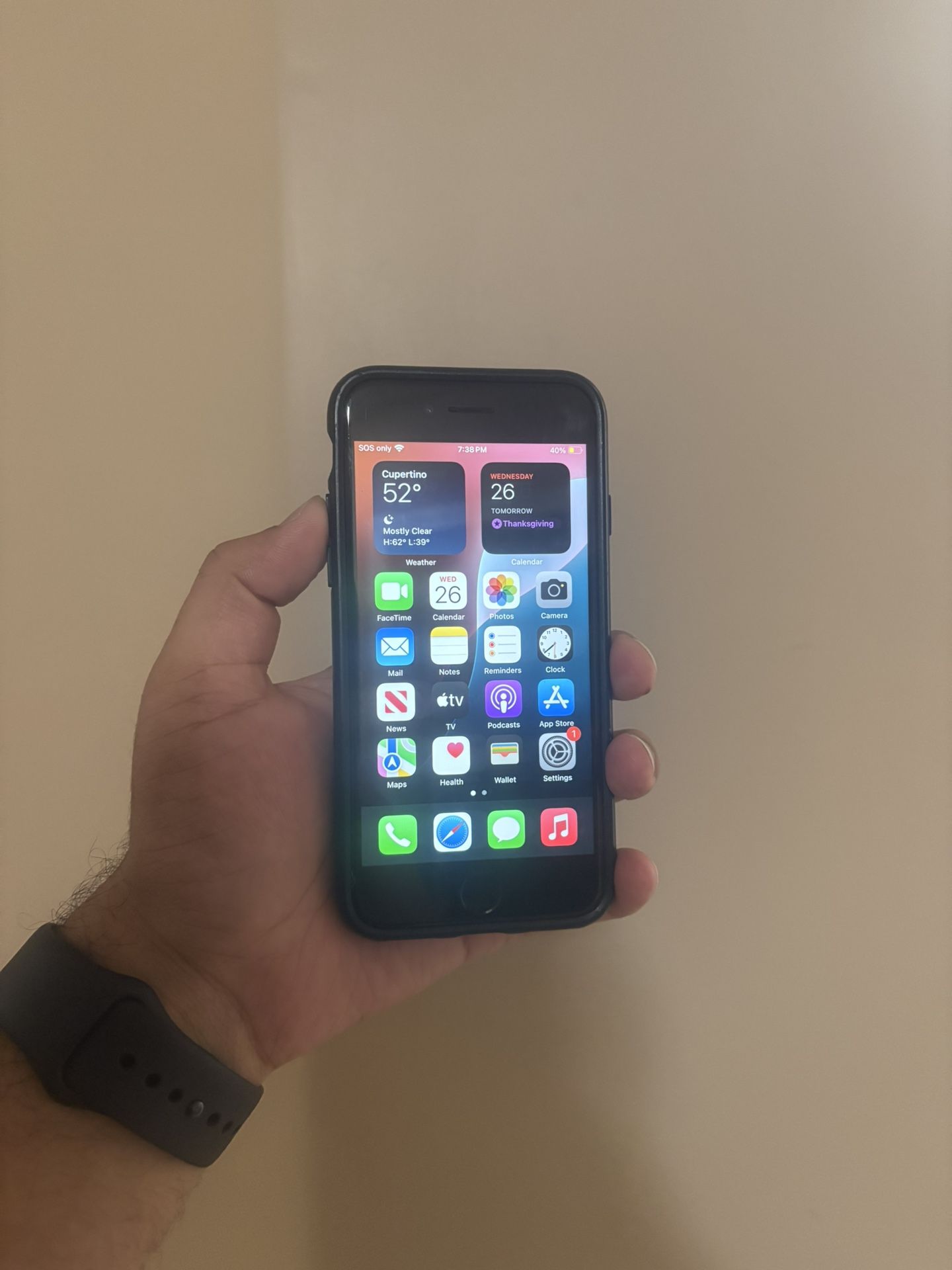 iPhone SE (2020) 64GB Cricket - BLACK