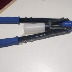 Hand Riveter With  Collection Bottle 