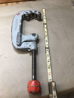 Tubing cutter