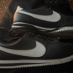 Nike shoes 5.5 youth