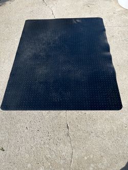 Black computer chair Mat