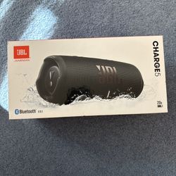 JBL Charge 5