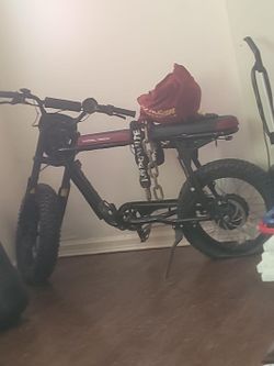Indian eFTR Hooligan 1.2 Electric Bike