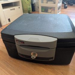 SentrySafe KS2100 Fire Resistant Safe - Very Good Condition