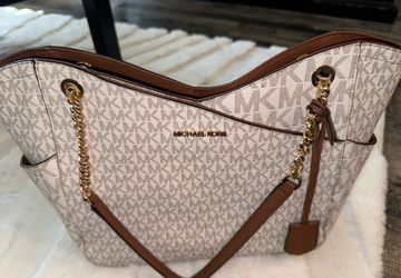 Michael kors purse