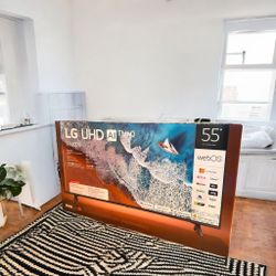 HD383 55” Lg smart 4k led Uhd tv floor model 
