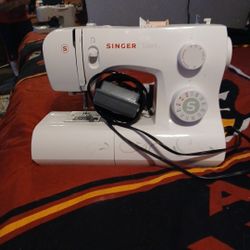 .singer Sawing Machine 