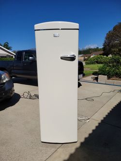 Conserv Retro Style Single-Door Refrigerator White